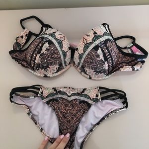Victoria’s Secret Bathing Suit Top